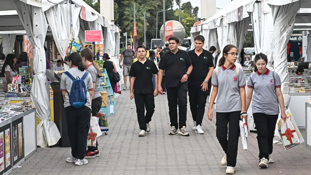 İZKİTAP 7’den 70’e tüm İzmirlileri Kültürpark’a çekiyor   