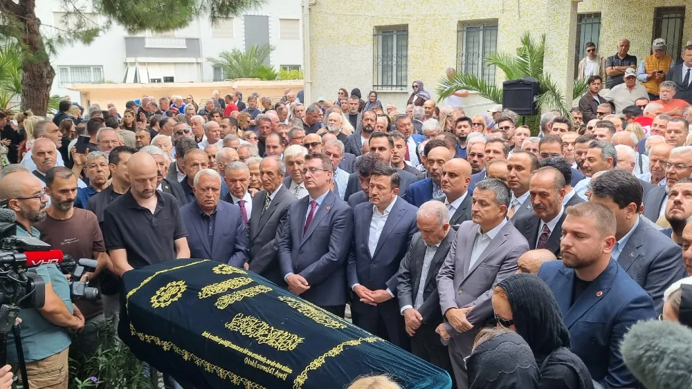 Burhan Özfatura’ya son veda