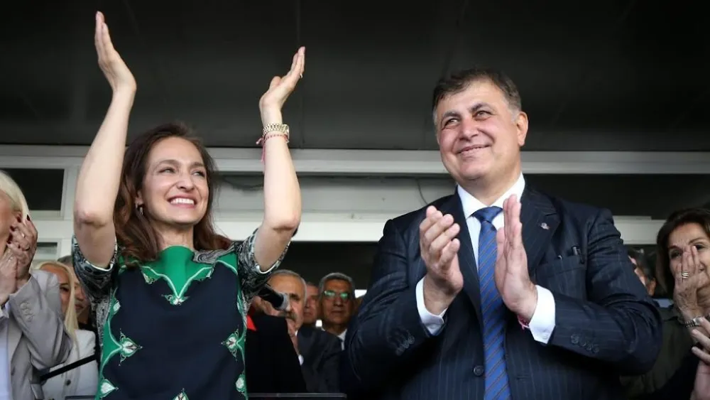 Ünsal’dan, reklam panosu krizi açıklaması: Cemil Bey'le bir problemim yok, şahsileştirmemek lazım!