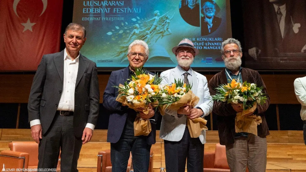 Edebiyatın kalbi İzmir’de atıyor: 10. Uluslararası Edebiyat Festivali kapılarını açtı