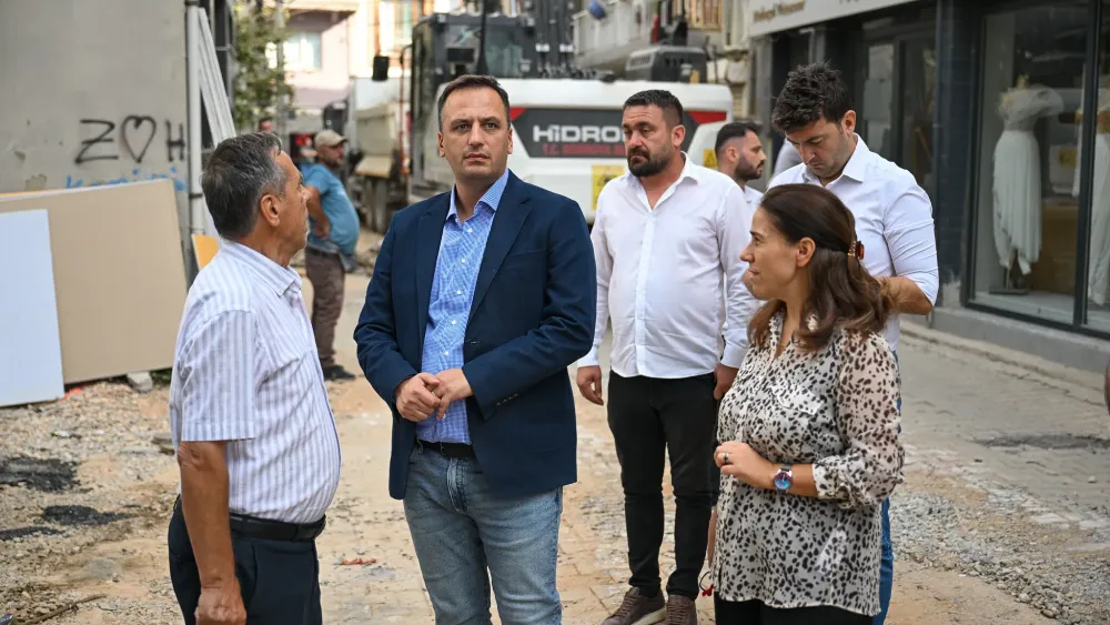 Bornova’da Yol Seferberliği: Çamdibi Yolları Yenileniyor
