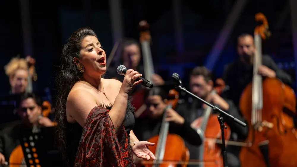 İzmir Oda Orkestrası yeni sezonu Zeytin Sahne’de açtı