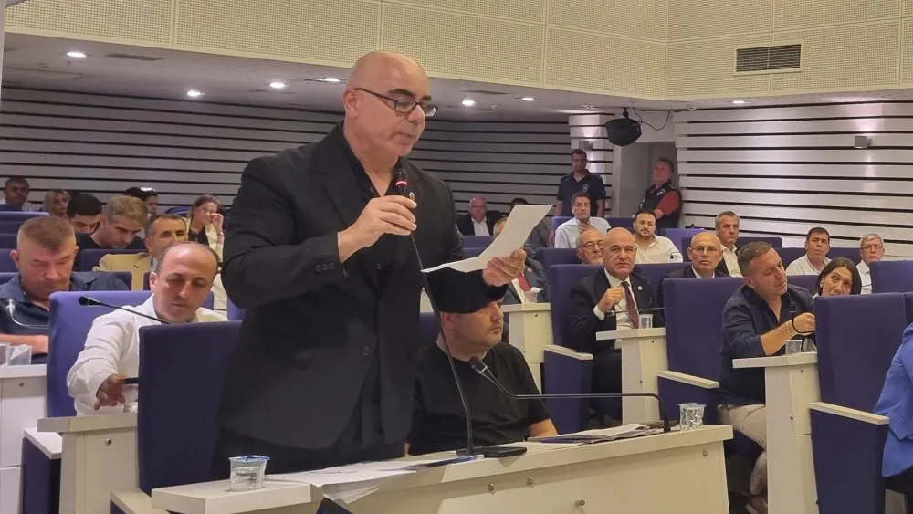 AK Partili Polat’tan Buca Belediyesi’ne 3 sert soru önergesi: Siyasi miting, çöken site ve yok olan Yedigöller