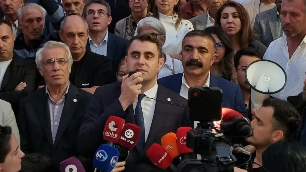 Güç'ten, Çiğli Belediye Başkanı Yıldız'a sert çıkış: Çiğli, halkının yüzüne dahi bakamayacaksın