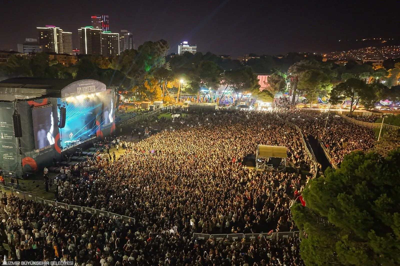 Kutlamaların finalinde düzenlenecek konserlerle İzmir halkının kurtuluş bayramı coşkusu tavan yapacak.