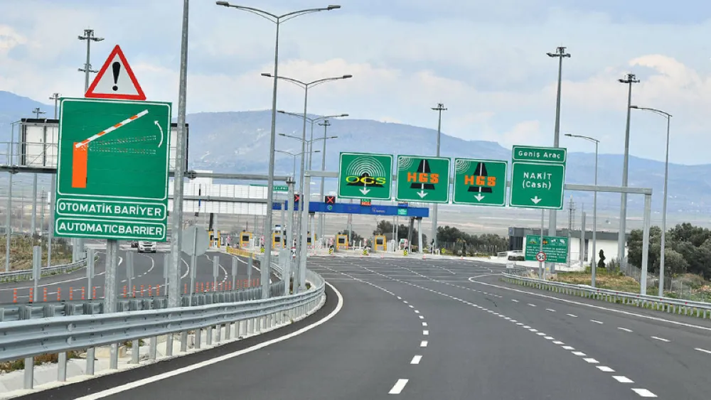 İzmir’de iki otoyola özelleştirme: 30 yılı kapsayan karar Resmi Gazete’de