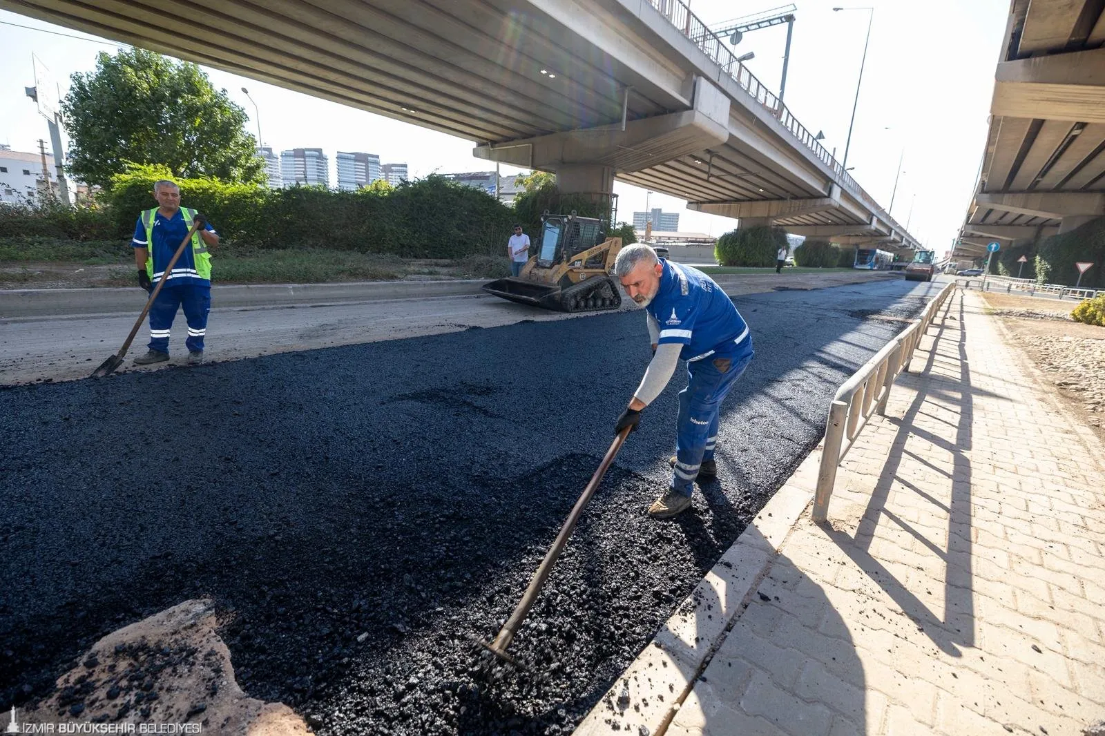 Liman Caddesi ile Halkapınar Aktarma İstasyonu çevresinde yürütülen çalışmaların ilk etabı tamamlandı.