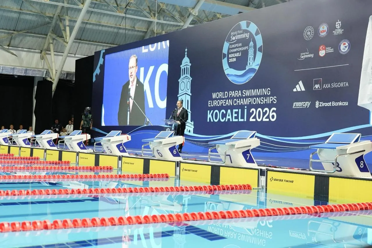 Dr. Mehmet Muharrem Kasapoğlu, Kocaeli Büyükşehir Belediyesi'nin engelli sporculara yönelik çalışmalarından duyduğu memnuniyeti dile getirdi.