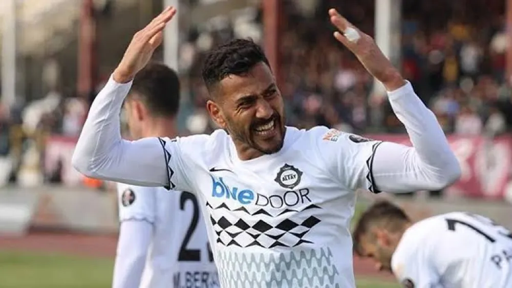 Altay’da Deniz Kadah’ın lisansı çıktı ama futbolu değil ticareti seçti