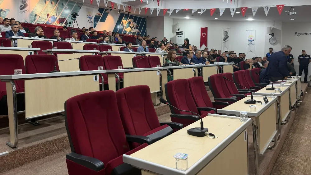 Çiğli’de protestolar meclis toplantısını vurdu. Ekim ayı ilk oturumu 4 Ekim’e ertelendi