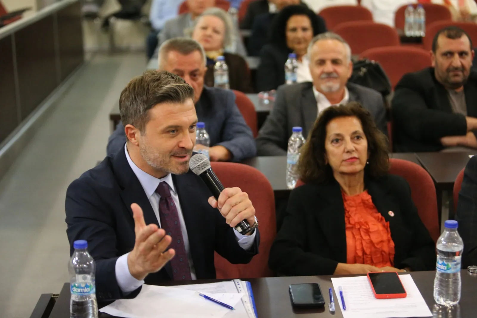 AK Partili Adem Öztürk’ün sözlerine YENİ Partili Burak Ali Durak sert tepki gösterdi.