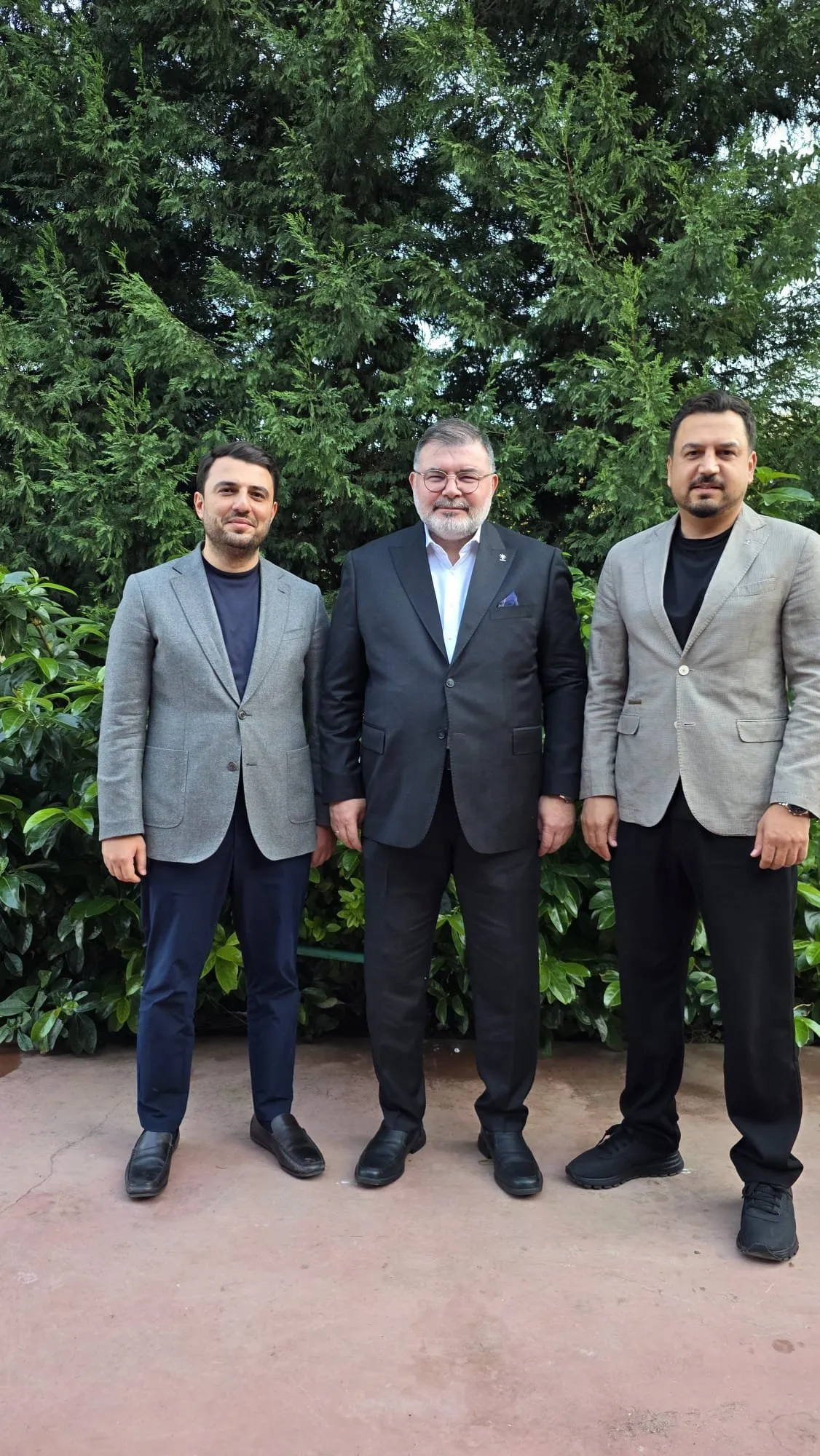 AK Parti İzmir'de tartışma iddialarının ardından değişim yaşandı.