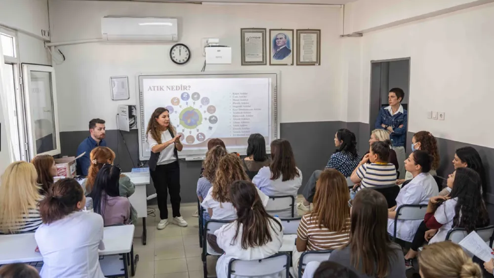 Bornova’da sürdürülebilir gelecek için eğitim: Dönüşüm sınıflardan başlayacak