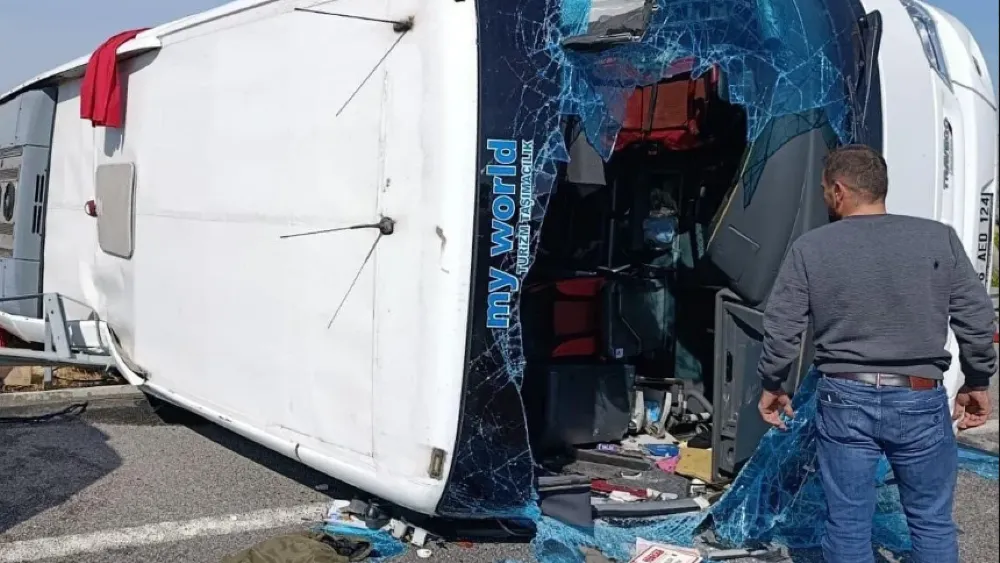 Manisa Akhisar'da katliam gibi kaza: 11 ölü, 27 yaralı