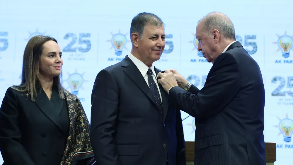 AK Parti’ye katılan Cemil Tugay içini döktü: Vatan haini ilan edildim