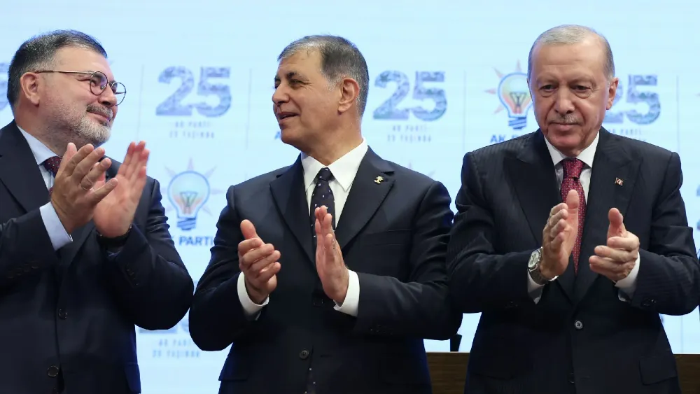 AK Parti’ye katılan Tugay, ilk ziyaretini partisinin İl Başkanlığı’na yapacak 