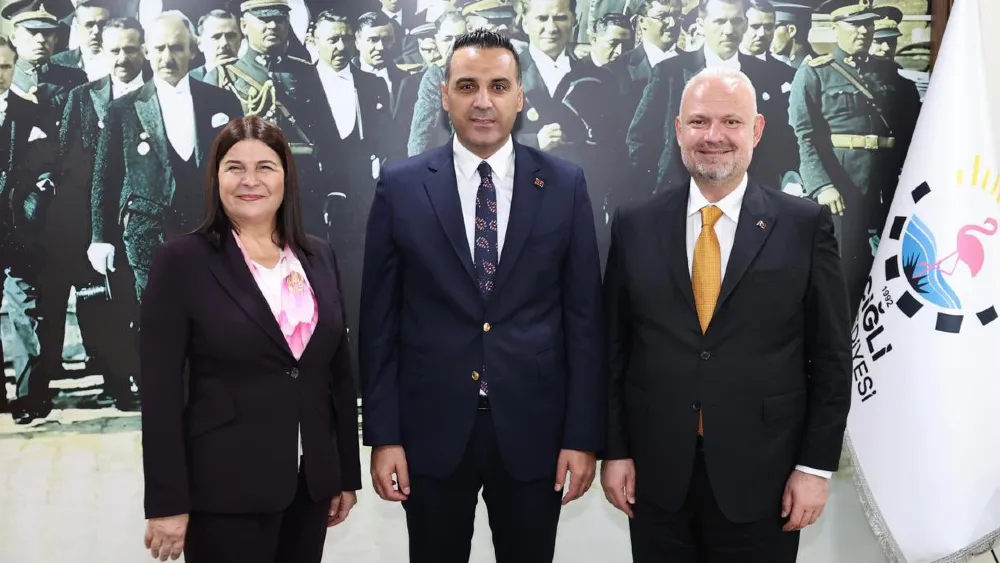 AK Partili Menemen ve Foça belediye başkanlarından Çiğli’ye çıkarma