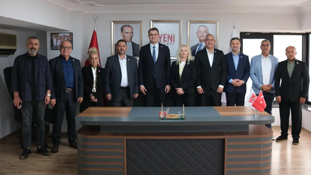 CHP’den istifa eden 5 meclis üyesi YENİ Parti’ye katıldı