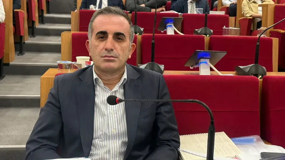 CHP’li Yeter Büyükşehir’deki tüm görevlerinden istifa etti