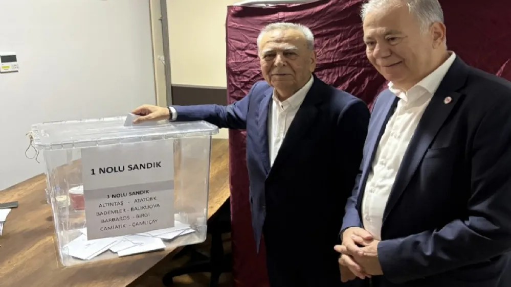 YENİ Parti'de büyük heyecan: Aziz Kocaoğlu oyunu kullandı