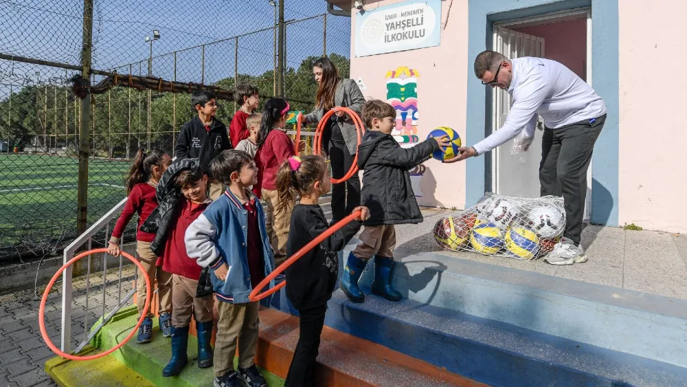Büyükşehir’den okullara büyük destek: 1550 okula 37 milyon TL’lik spor malzemesi yardımı