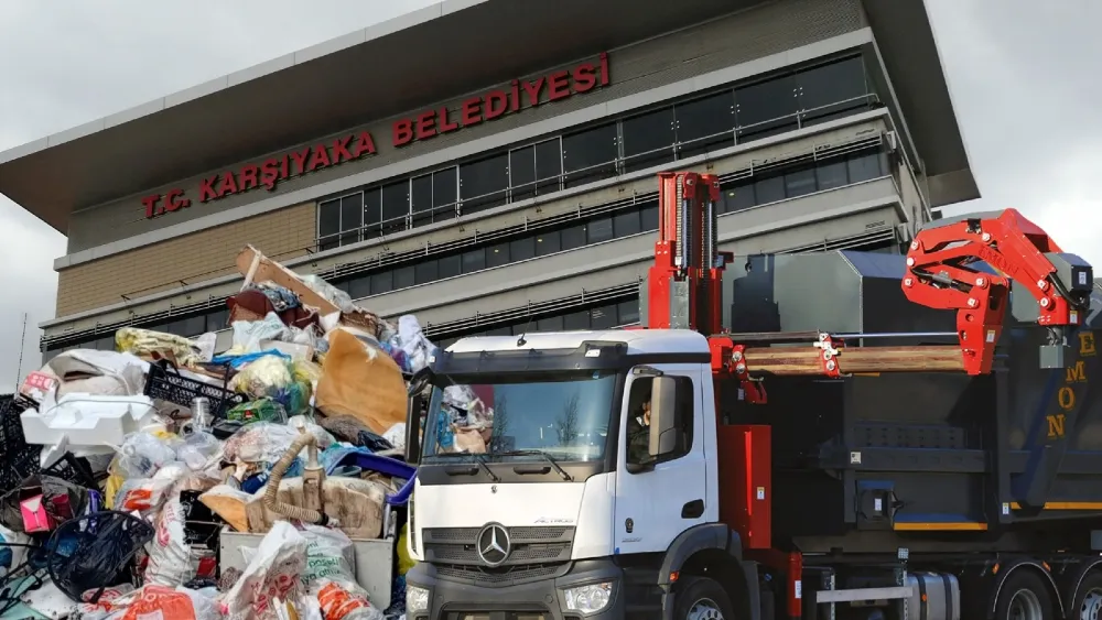 Karşıyaka'da çöp çıkmazı: İhale iptal oldu, sokaklar çöp dağlarına teslim oldu!