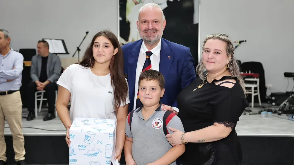 Menemen’de Çiftçi Kadınlar Günü’ne ‘özel’ kutlama