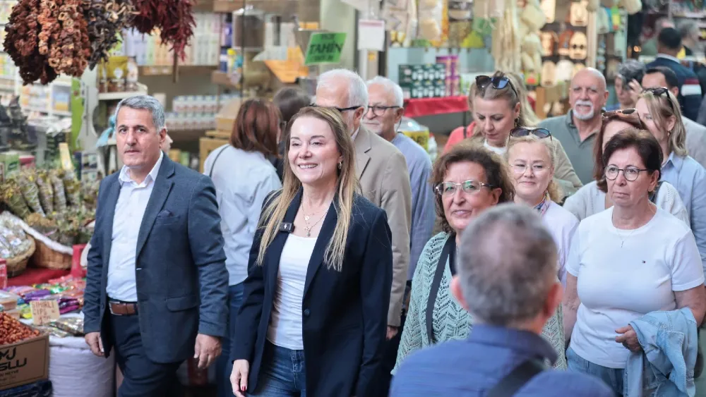 Kemeraltı Festivali esnafın yüzünü güldürdü