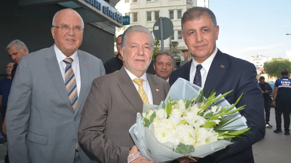 Yalçın Ata esnafın sesi oldu, Tugay’dan müjdeler geldi… Esnafın yüksek su ve katı atık çilesi bitecek…
