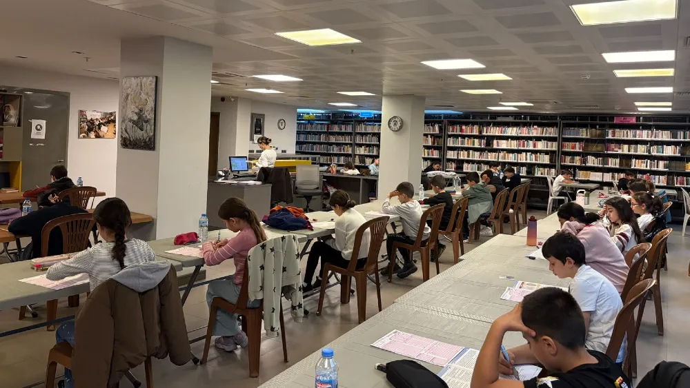 Efes Selçuk Belediyesi’nden öğrencilere sınav hazırlığında destek