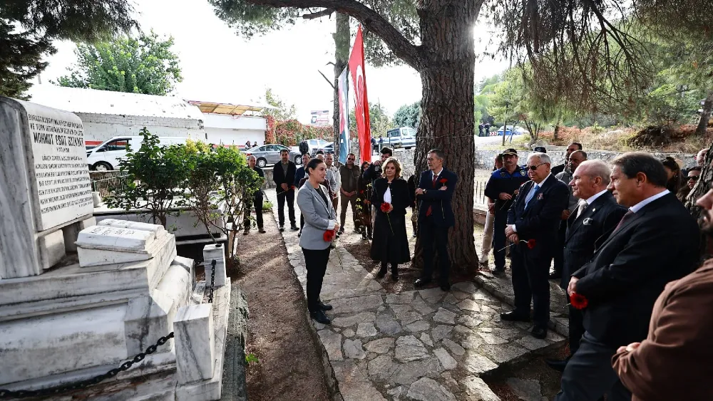 Cumhuriyetin eylem ve fikir insanı Mahmut Esat Bozkurt Efes Selçuk'ta anıldı