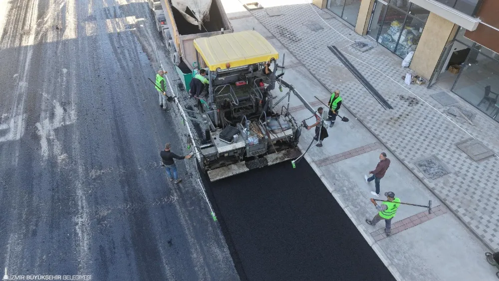 Bayraklı-Bornova hattında 5 kilometrelik yol yenileniyor