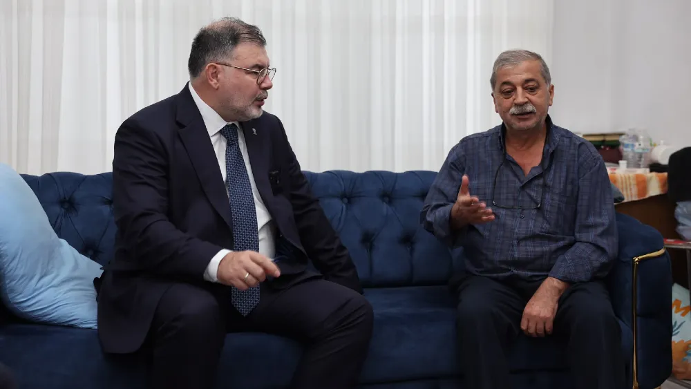 Başkan Saygılı, Bayraklı’da depremzede aileleri ziyaret etti!