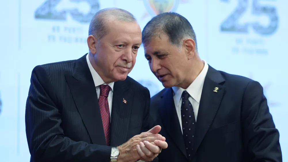 Tugay’dan ‘İzmir’den başka transfer olacak mı?’ sorusuna yanıt: Kulağıma gelen şeyler var