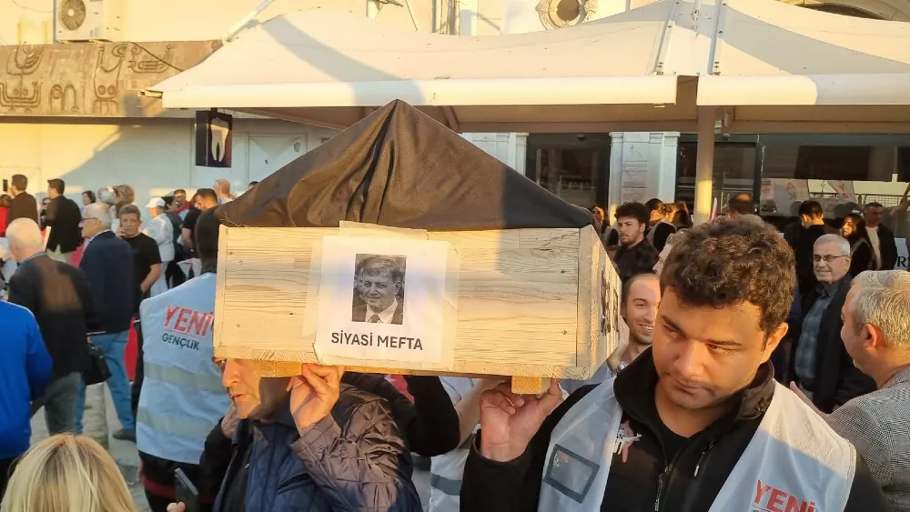 Tugay’a tabutlu protesto