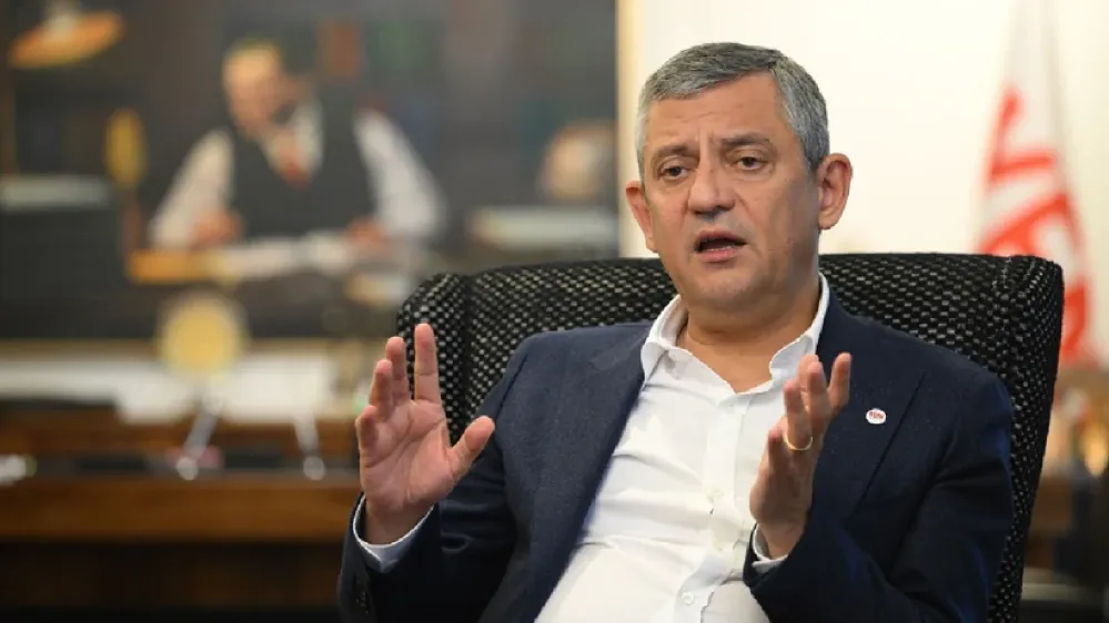 Özgür Özel’den Tugay'a ağır suçlama: Cemil bizim için hain, onlar için kukla... Bilsek aday yapmazdık